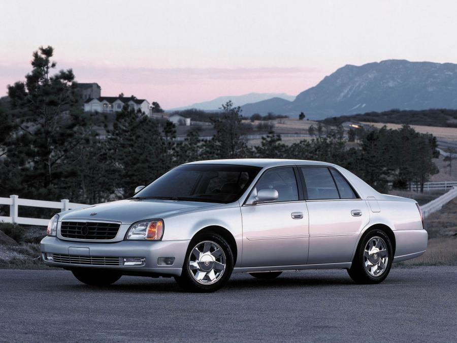  Cadillac DeVille DTS 2000 года  (фото 1 из 16)